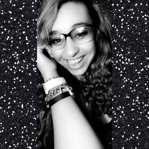 Meet your Posher, Vanessa